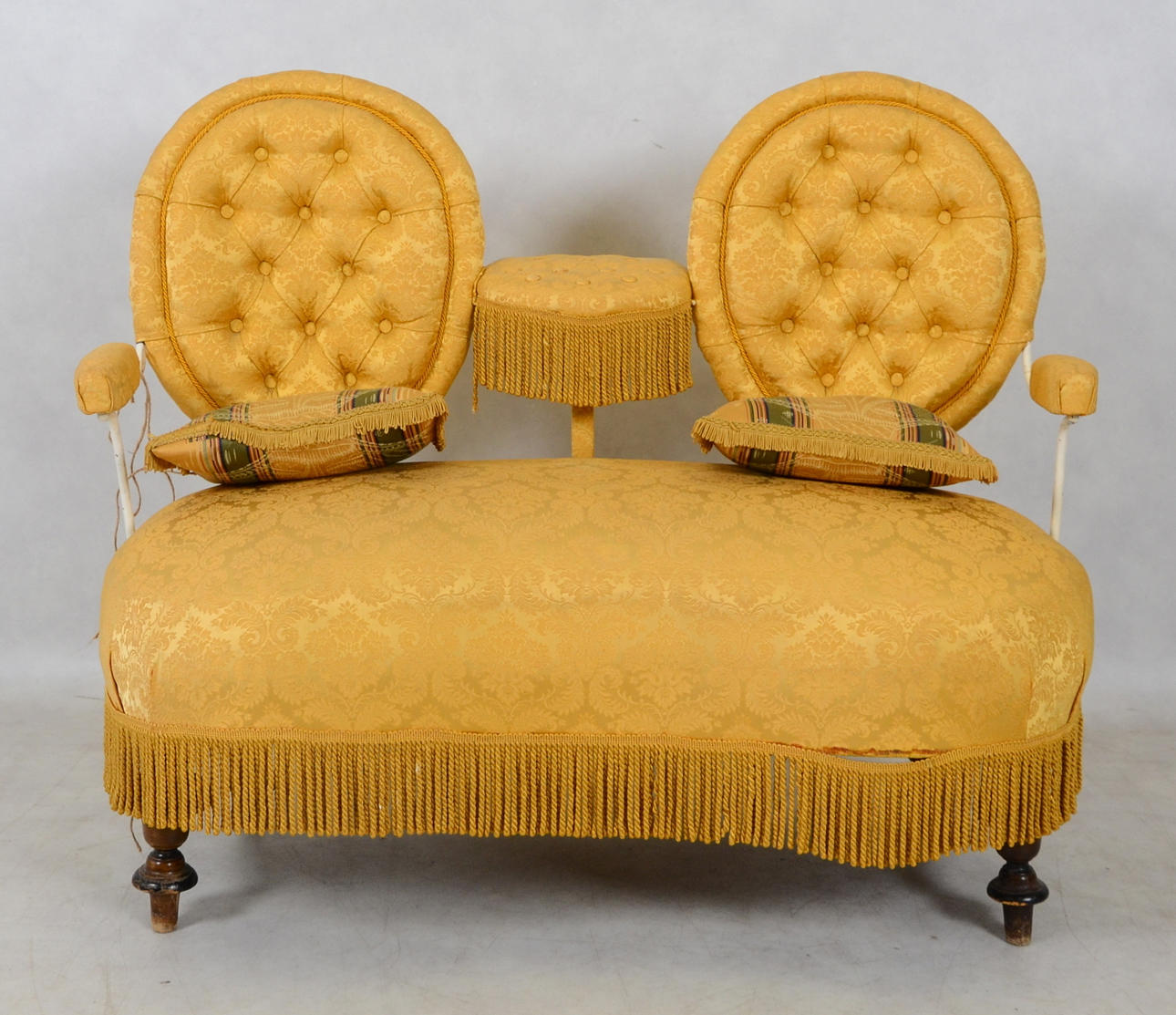 SOFFA, "fästmanssoffa", 18/1900-tal.