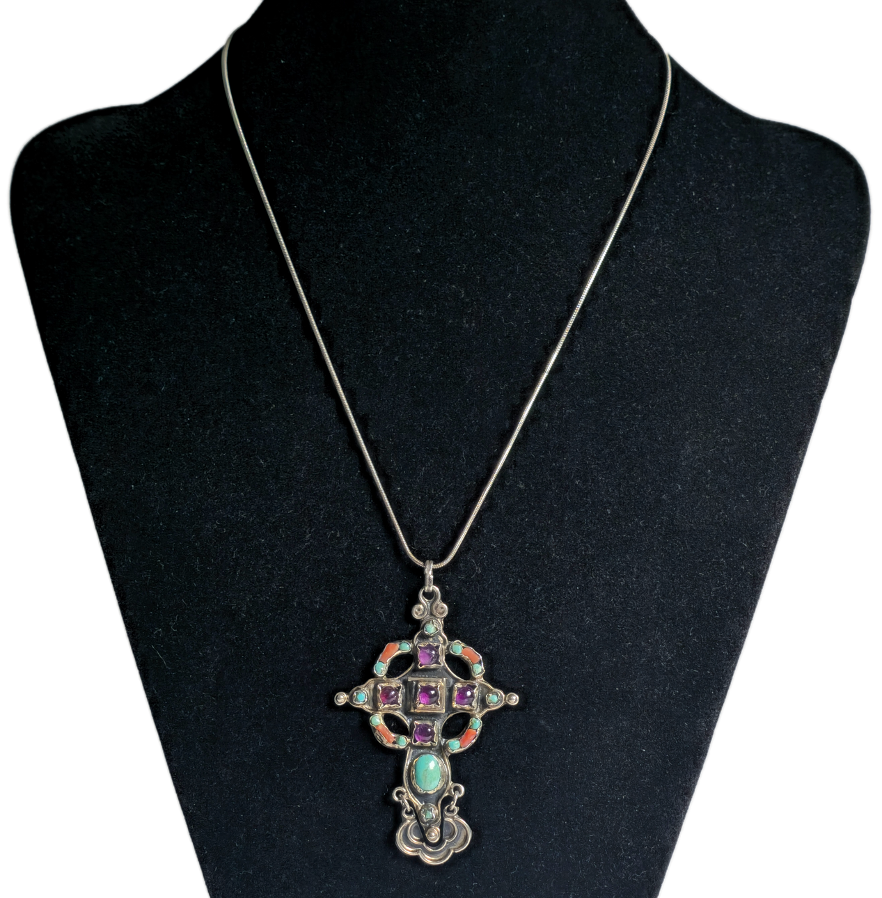 SILVER NECKLACE AND CROSS. MORALES MEXICO.