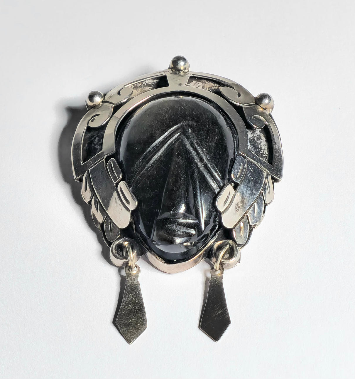 AZTEC BROCHE/VEDHÆNG I SØLV.