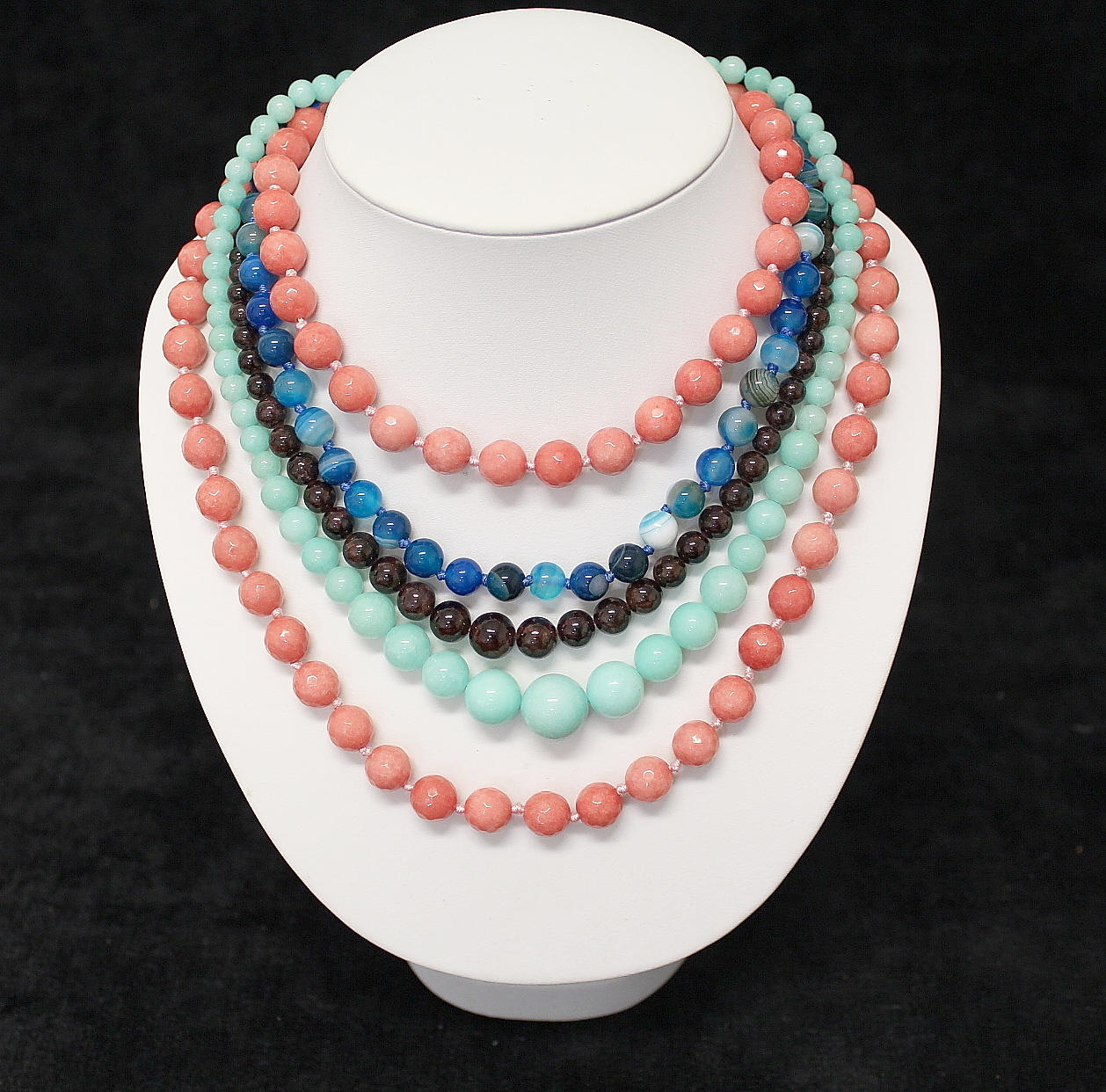 HALSBAND 4 st, blandade utföranden, mineraler.