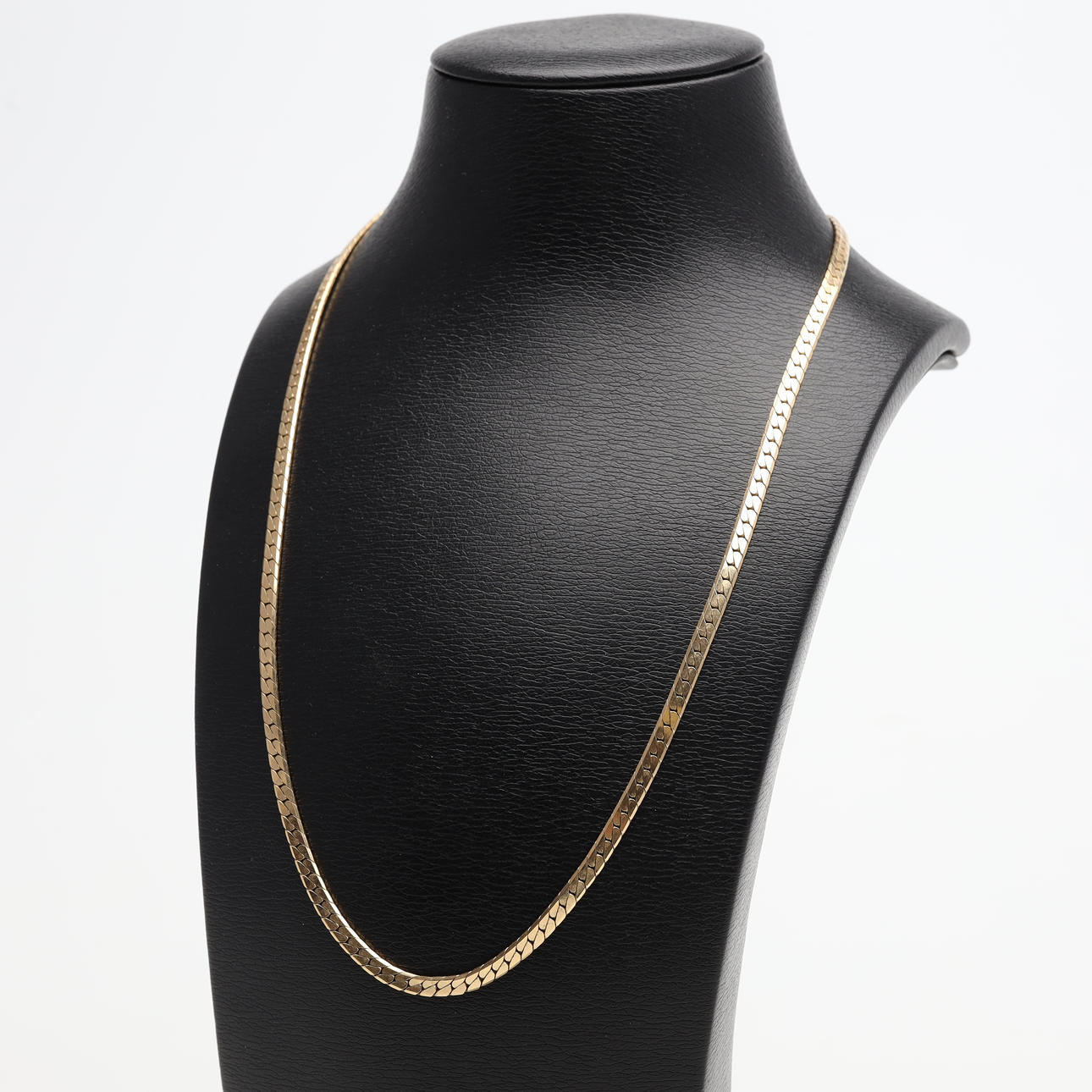 NECKLACE Armour mangled 14K gold weight approx. 15,0 gram.