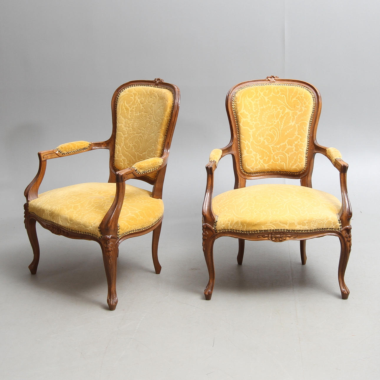 KARMSTOLAR, 1 par, rokokostil, 1900-tal.