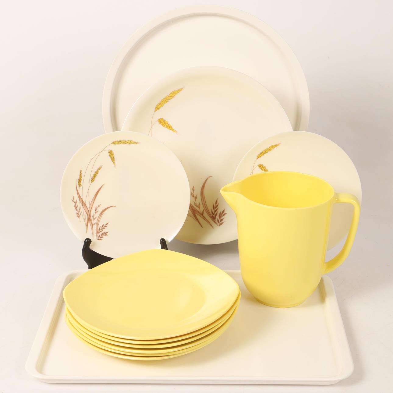 BRACKET, BARREL etc., 12 pieces, plastic, Perstorp product.