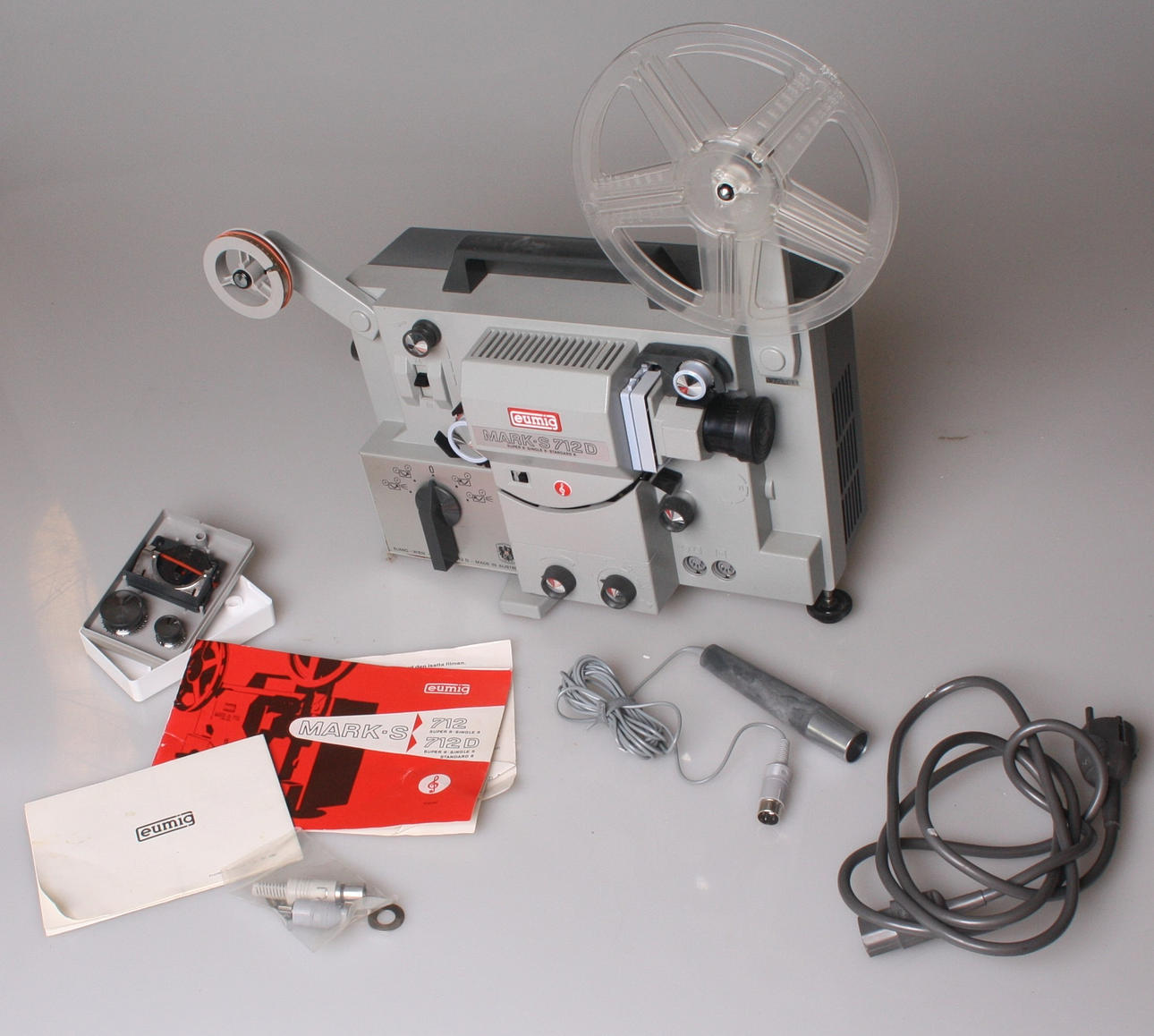 PROYECTOR, Eumig Mark S 712 D, años 70.