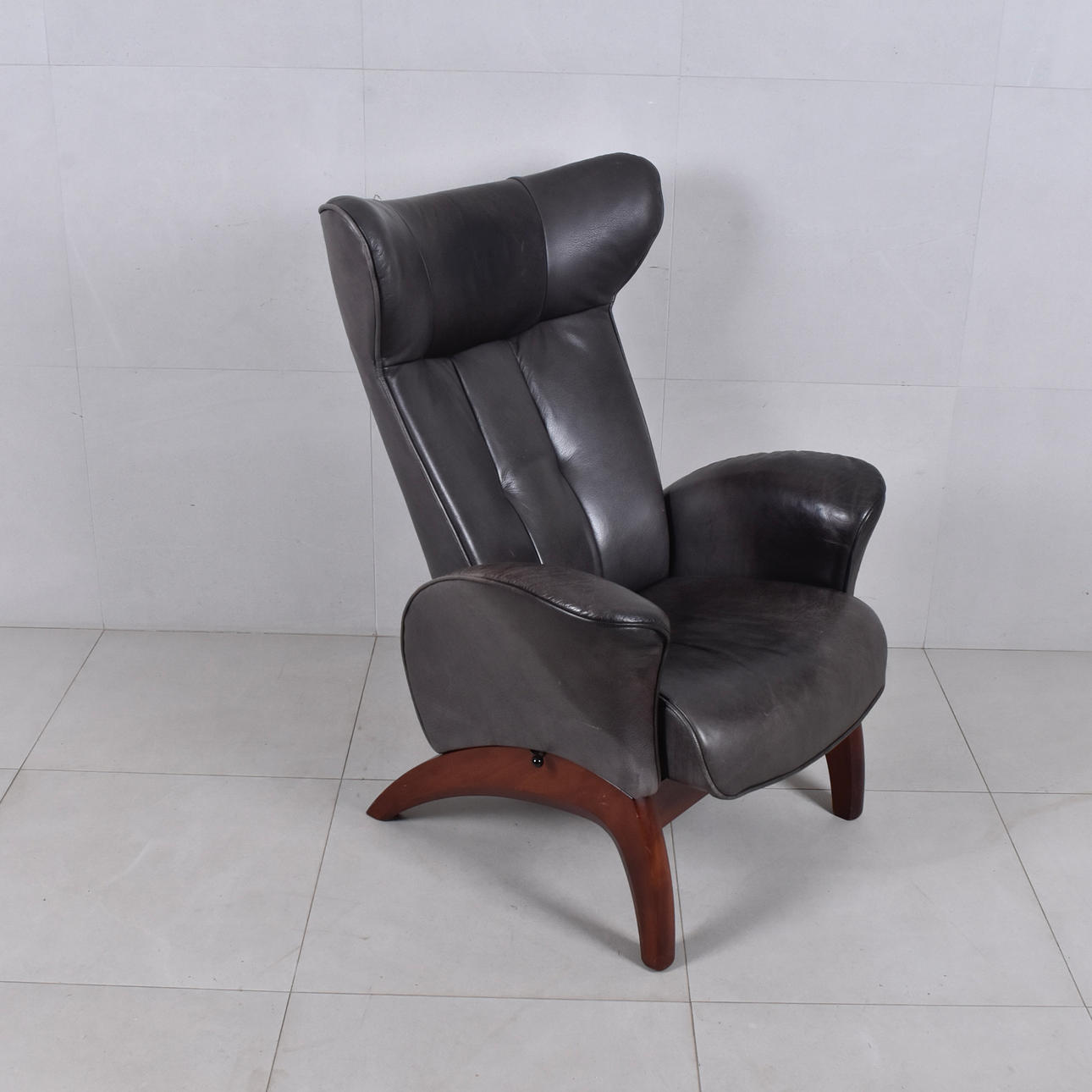 FÅTÖLJER, skinn, "TELLUS", Bröderna Andersson, samtida.