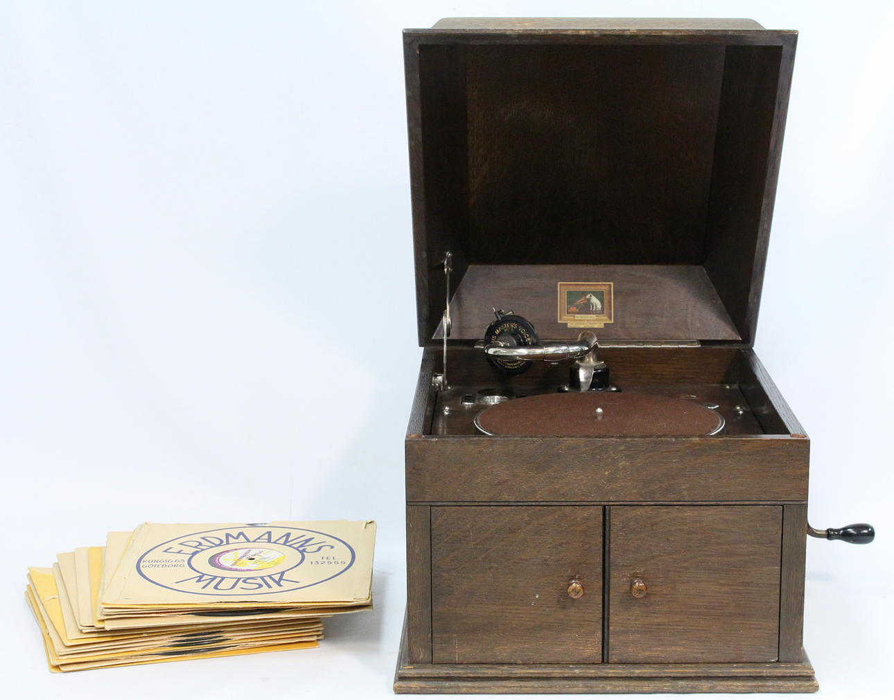 VEVGRAMOFON, stationär, ek, 19 st skivor.