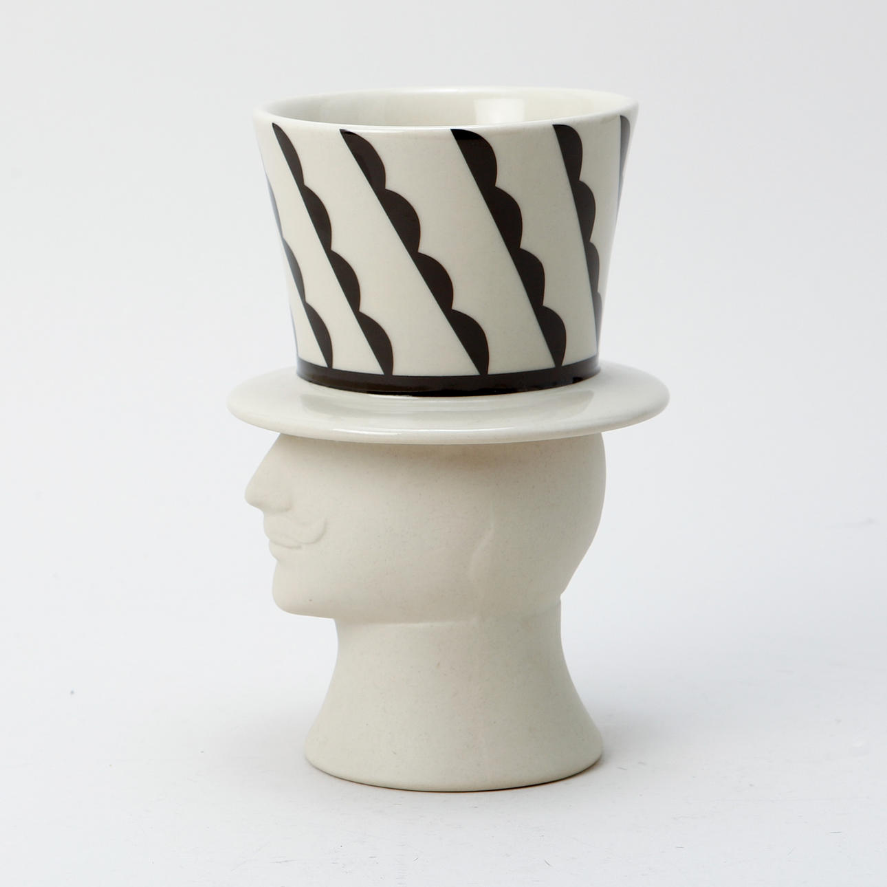 LISA LARSON. “Han”, Outer lining, partly glazed stoneware, Höganäs.