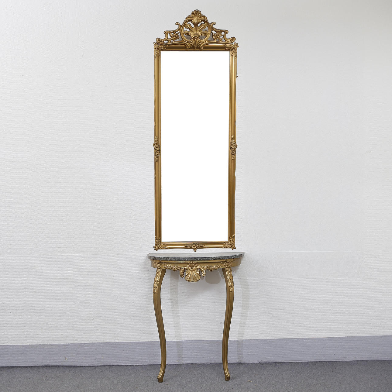 MIRROR WITH CONSOLE TABLE (STONE TOP) GILD/BRONZED, 20TH CENTURY.