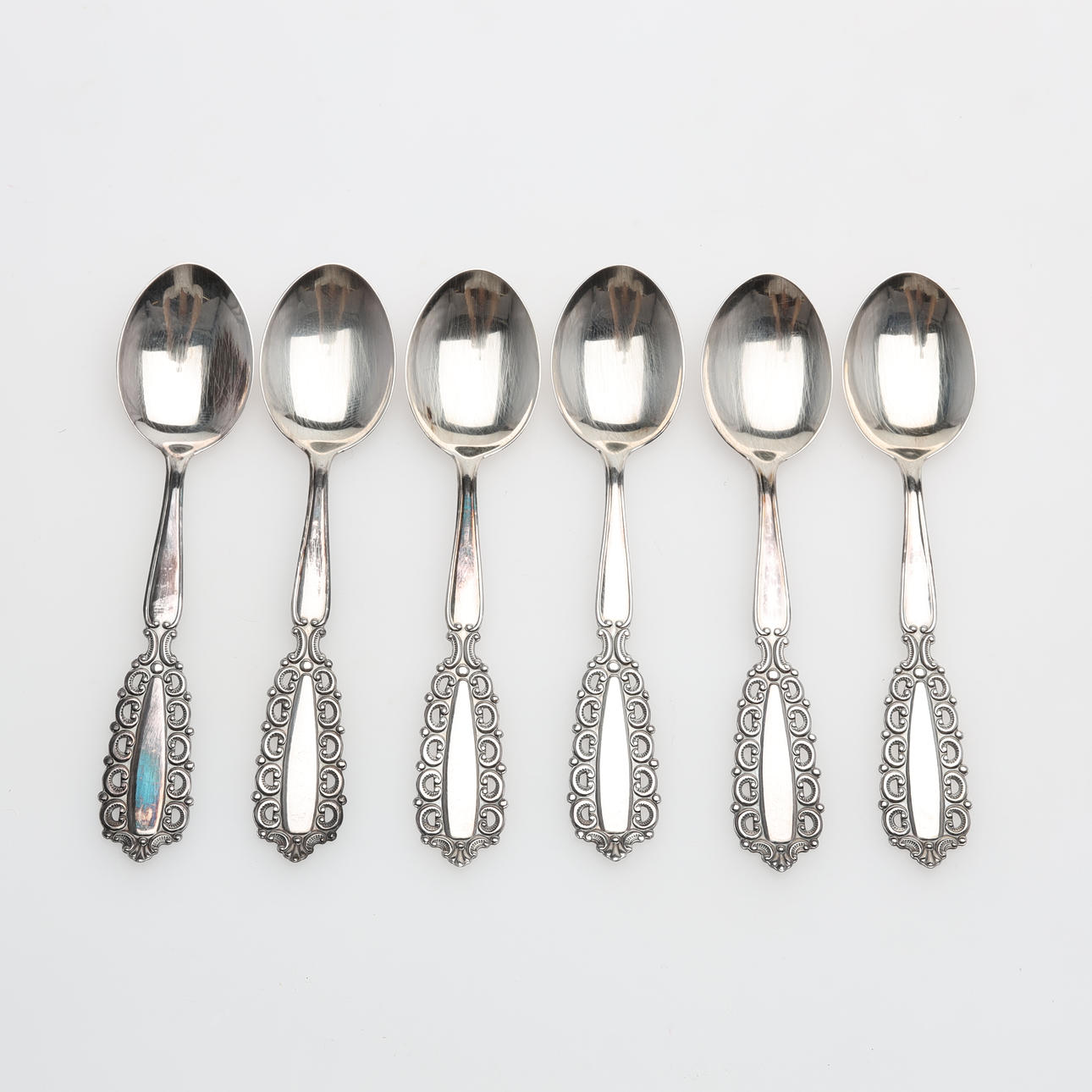 MOCCASHETS 6 pcs 49 grams, silver.
