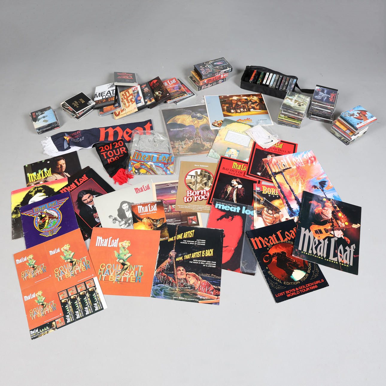 A LARGE COLLECTION OF MEAT LOAF MEMORABILIA AND MEDIA (QTY).