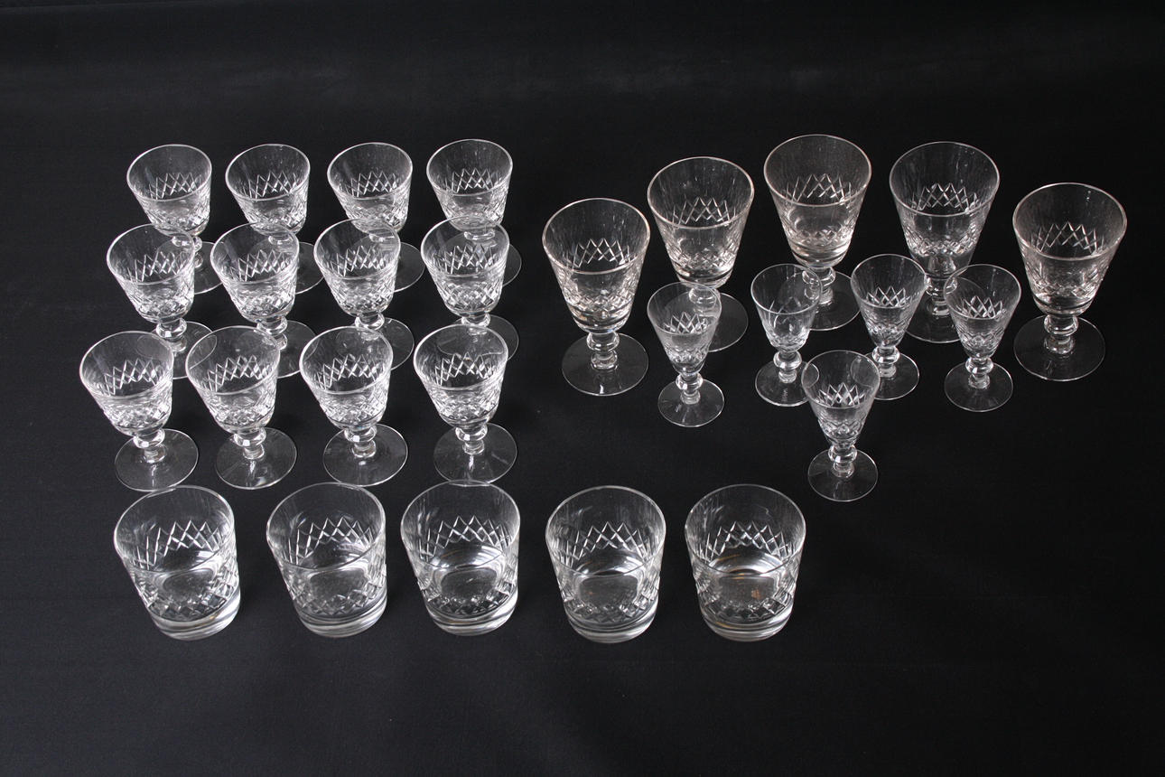 KRISTALLGLAS, 27 delar.