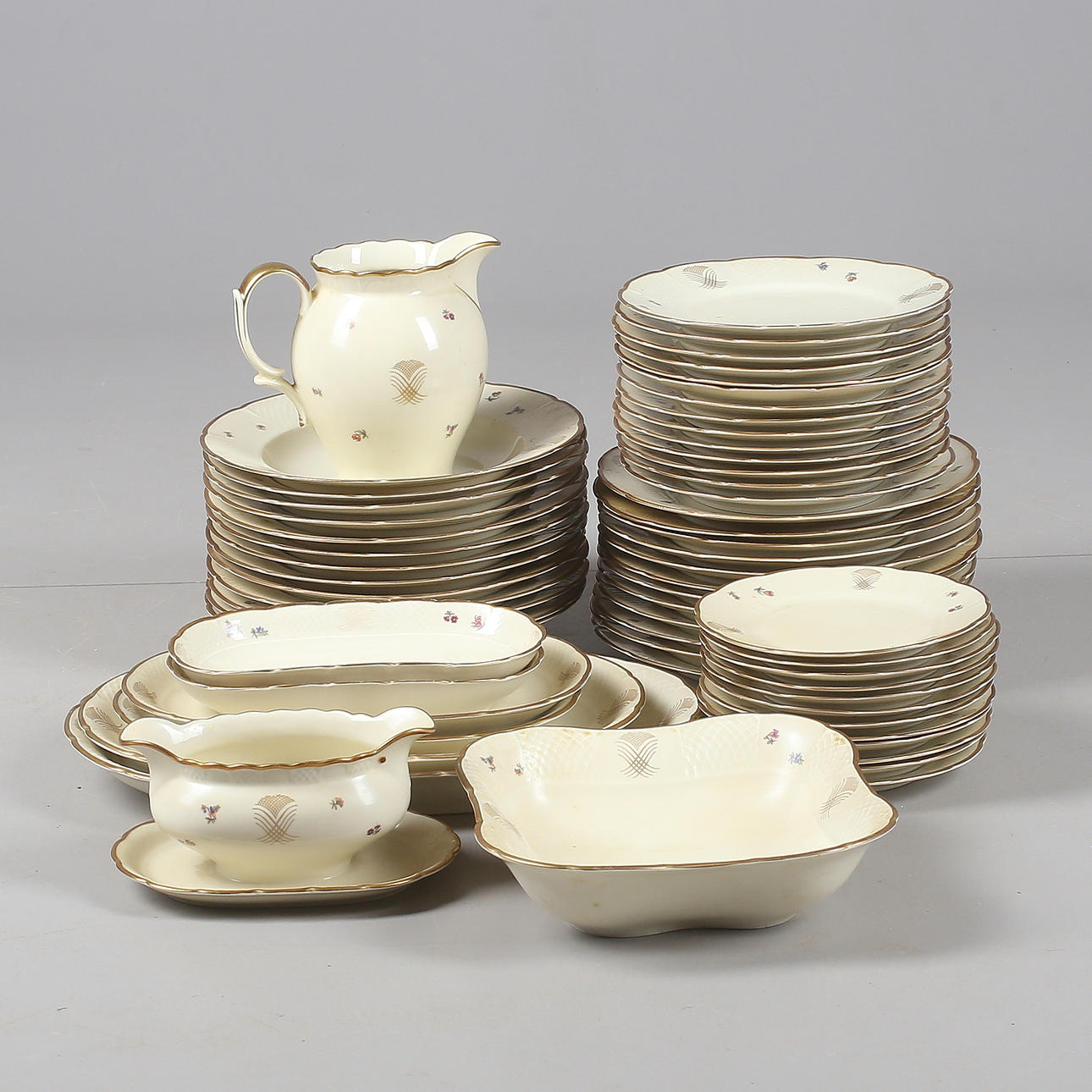 MATSERVIS, ca 60 delar, Hackefors, porslin, 1900-tal.