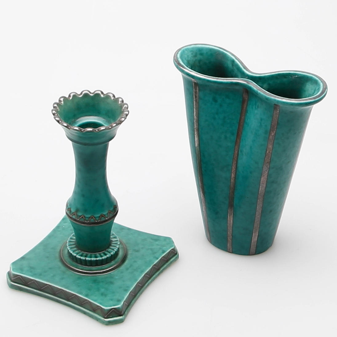 VAS OCH LJUSSTAKE 'Argenta', 2 st, Wilhelm Kåge, Gustavsberg.