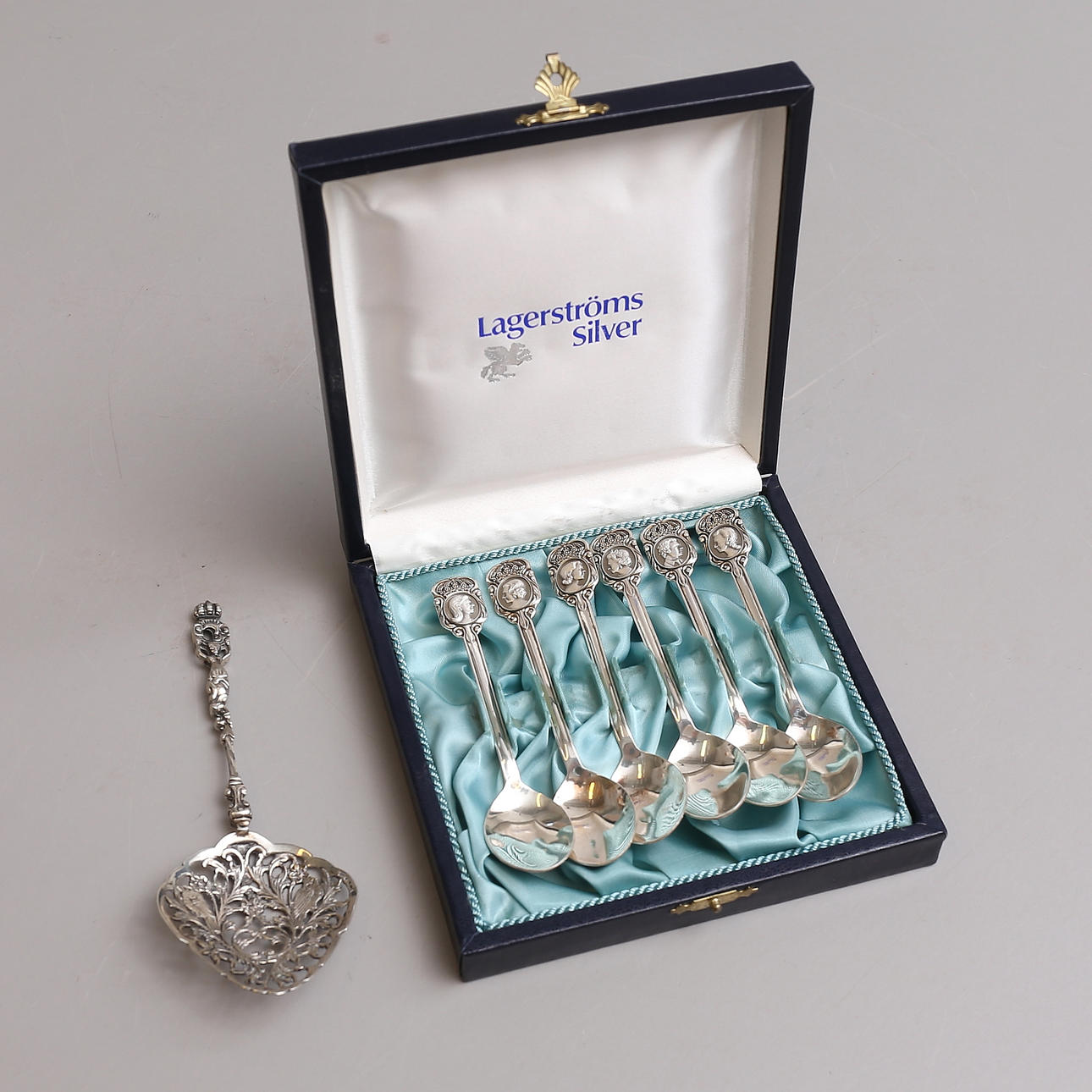 SØLVSKEER, 6 + 1, blå Lagerströms, 113 gram.