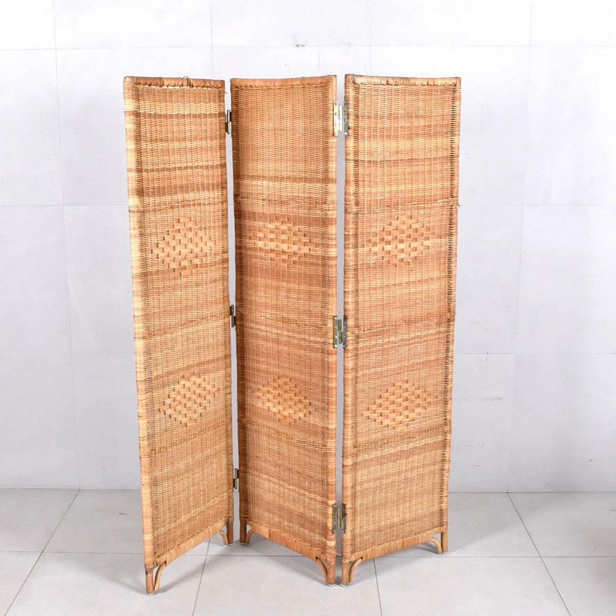 A folding screen, bamboo/rattan, 20th century.