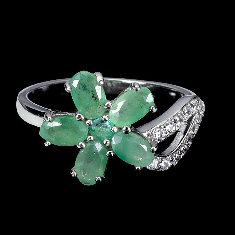 SMARAGDI HOPEA RENGAS.