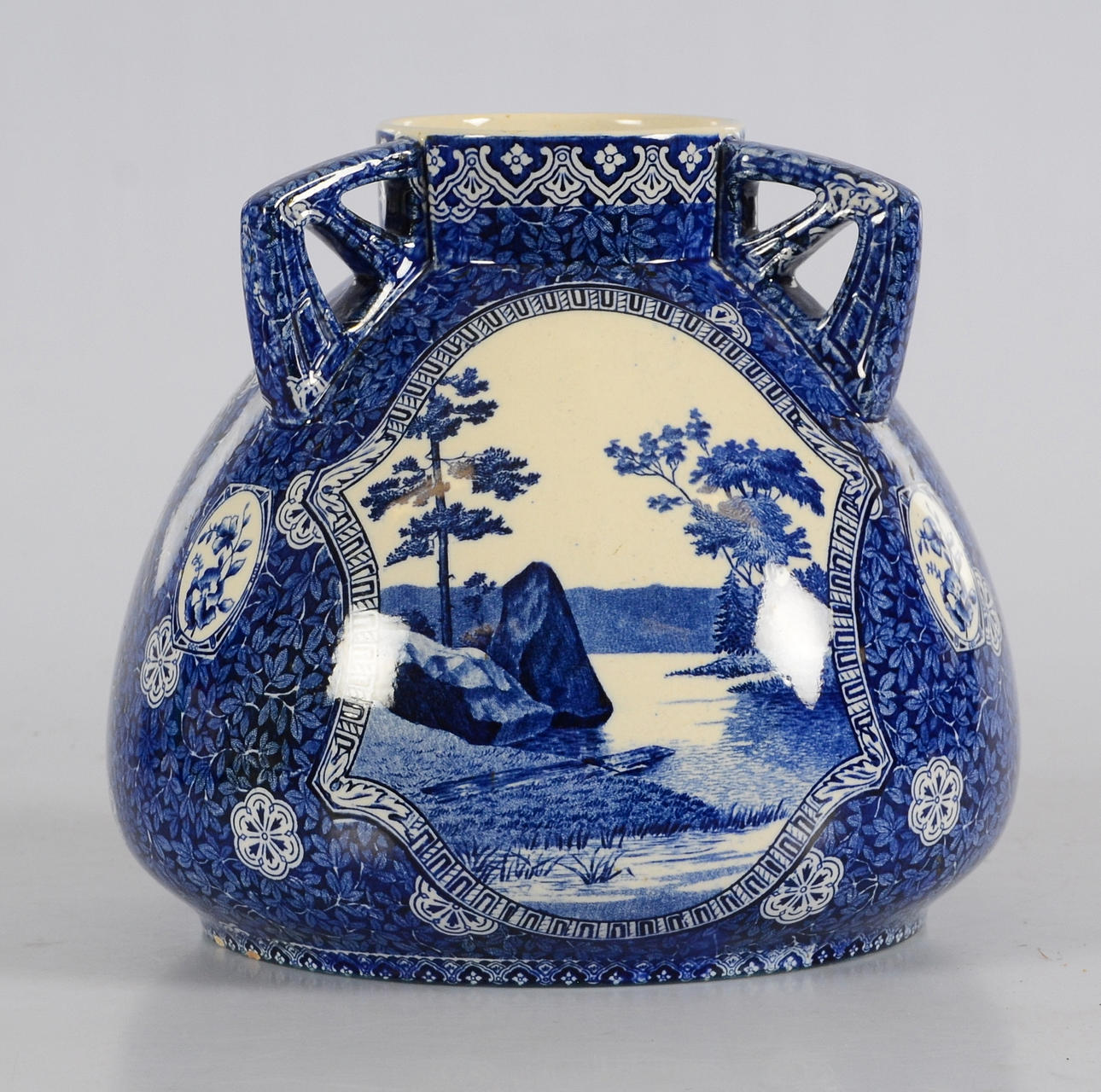 HÄNKELVAS, flintgods, Rörstrand, tidigt 1900.