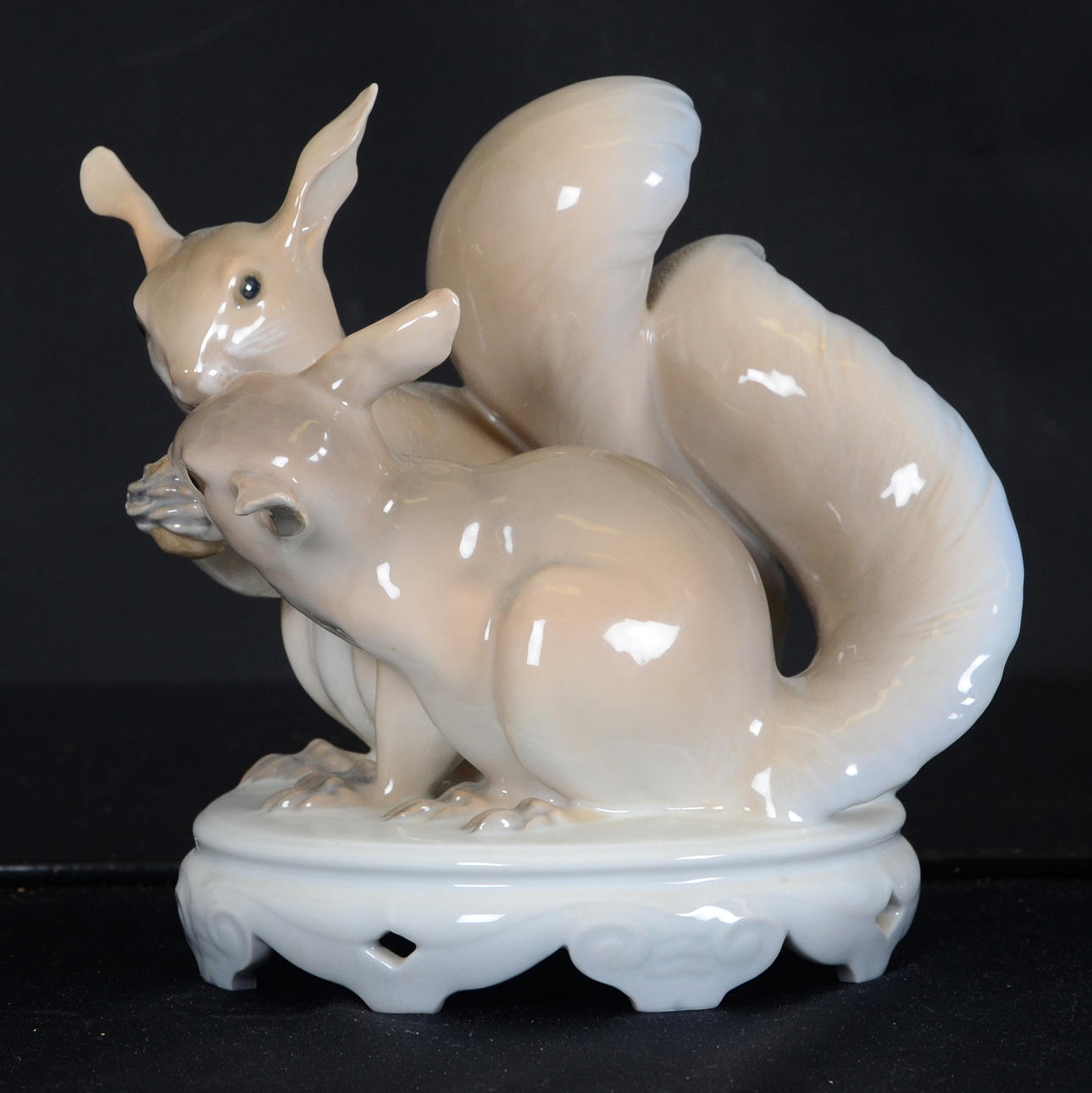 FIGURIN, porslin, Ekorrar, Royal Copenhagen.