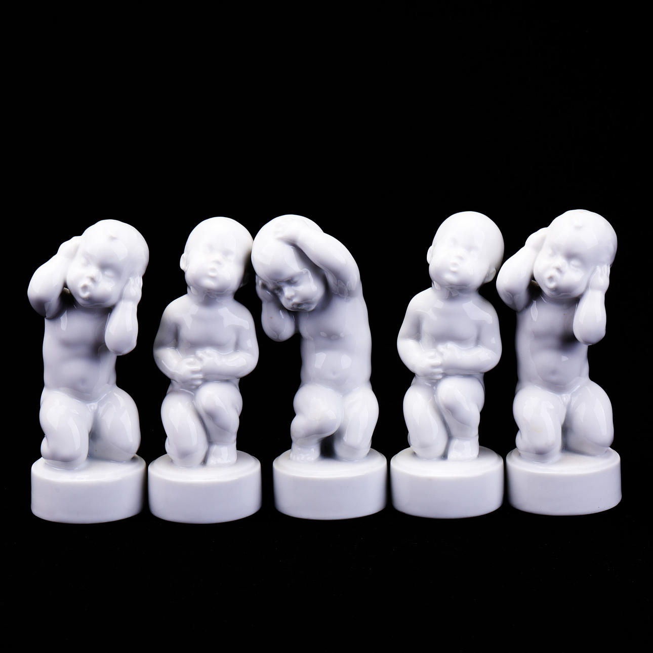 FIGURINES 5 pieces, Bing & Gröndahl.