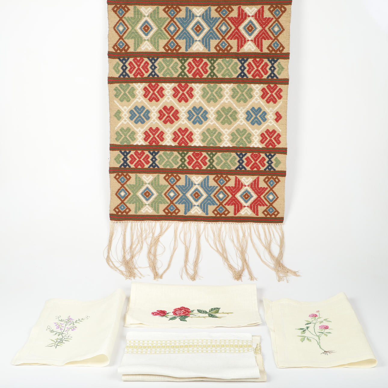 DUGE OG SERVIETTER, 20. århundrede.