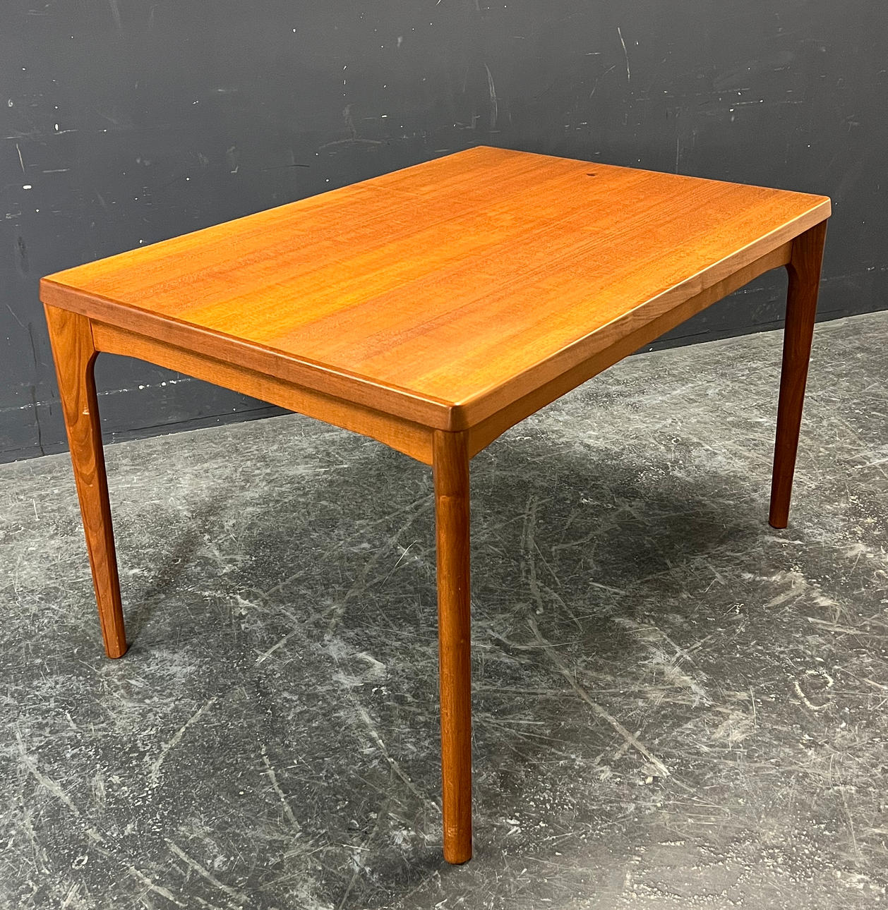 HENNING KJAERNULF. EXTENDABLE DINING TABLE.