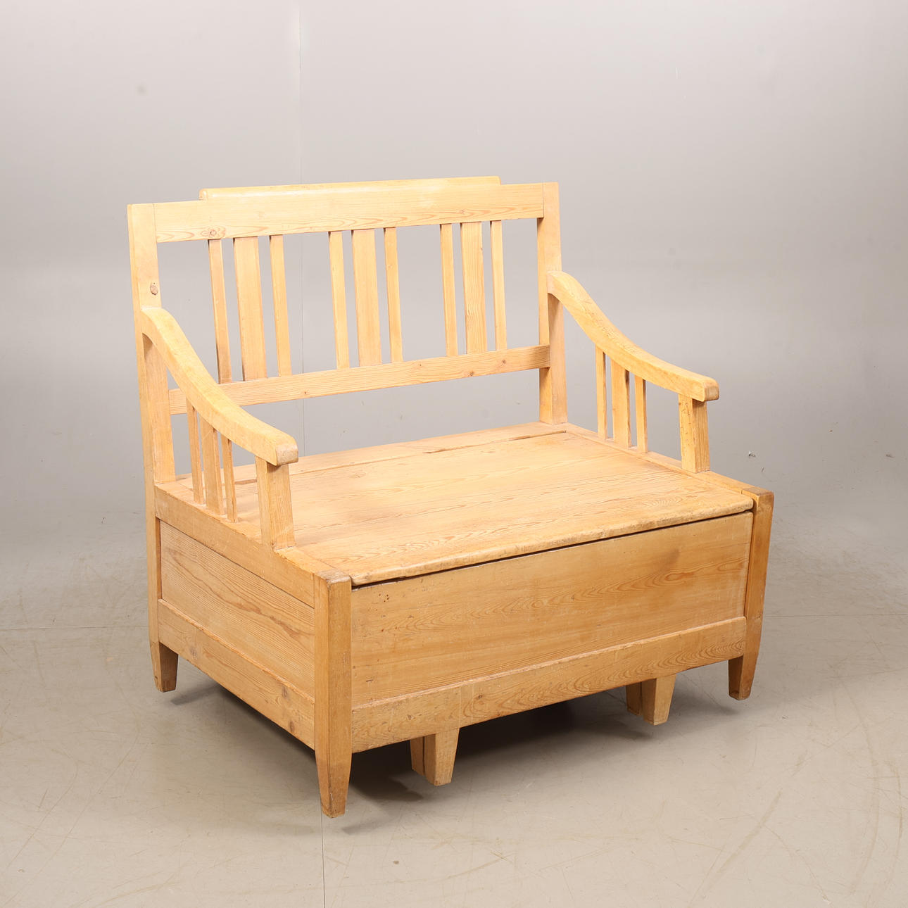 A 19th century pine draw-bed/pull-out sofa.