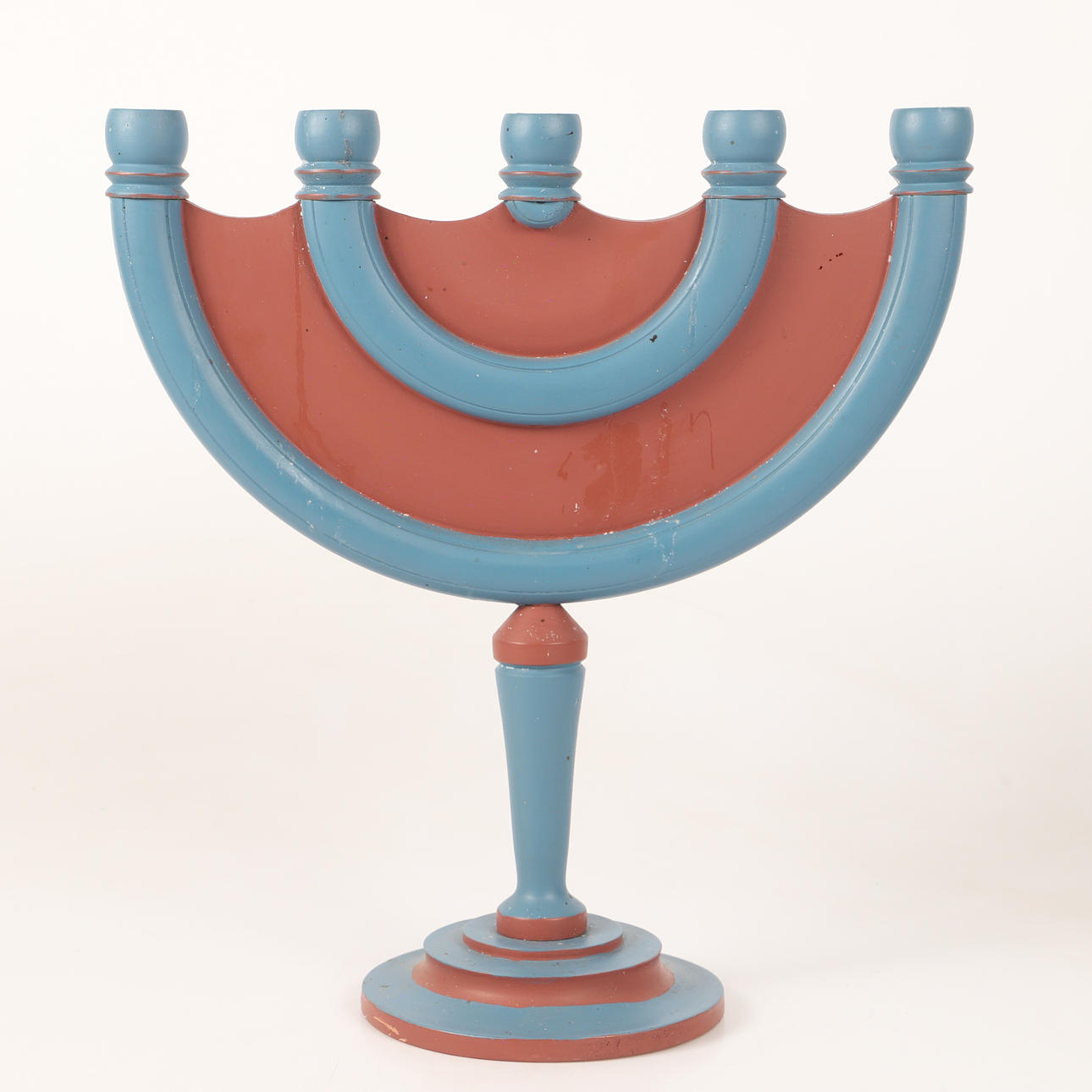 KANDELABER, s. k. Bergmansstake, malet træ.