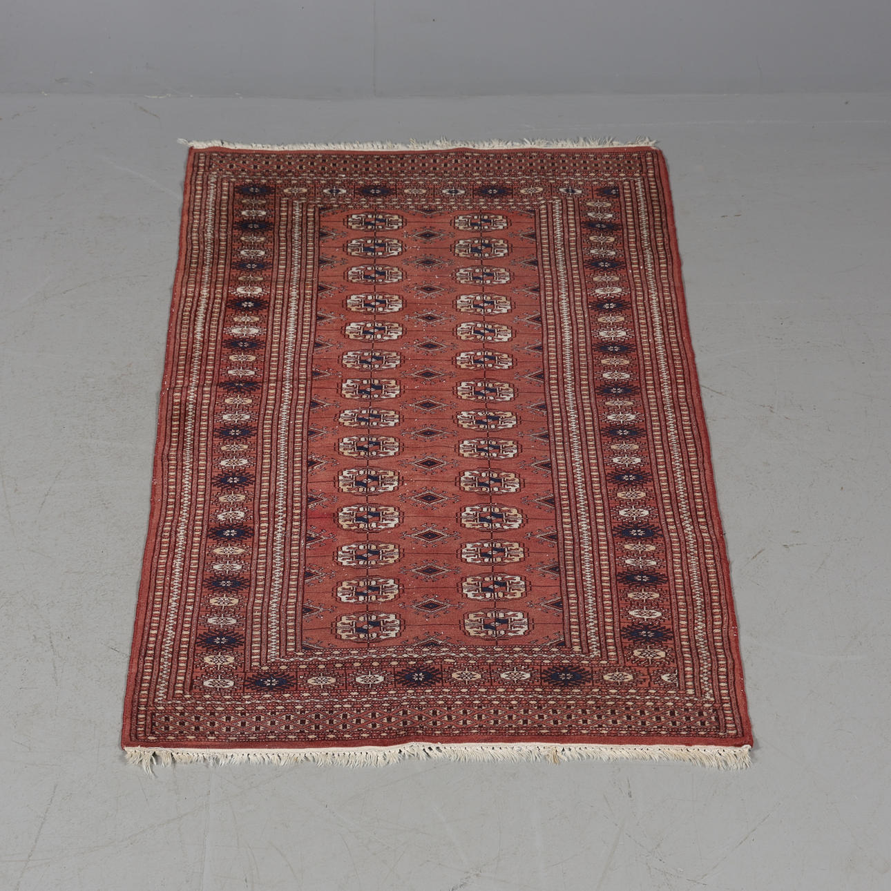 CARPET Bouchara Pakistan 98 x 159 cm.