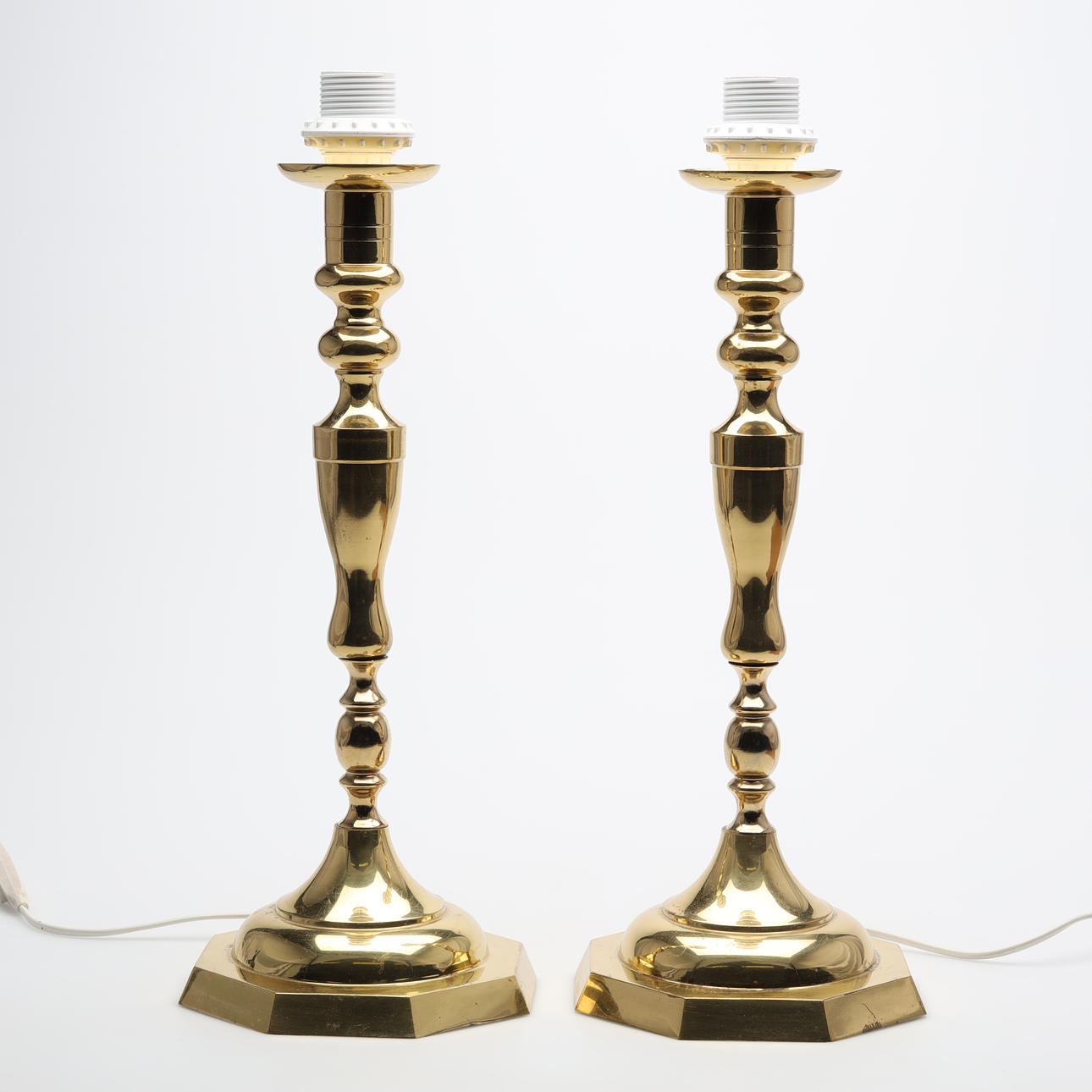 TABLE LAMPS 1 pair, brass.
