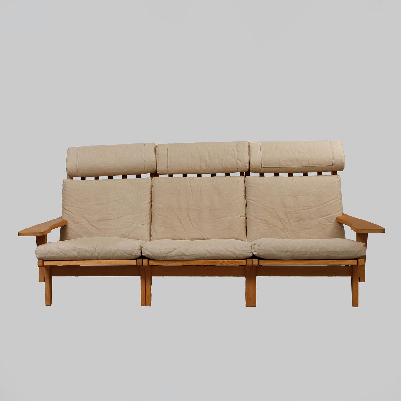 HANS J WEGNER. Modulsoffa GE-375, 3-sits, Getama, Gedsted, Danmark.