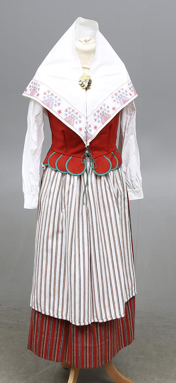 FOLKDRÄKT, 6 delar, Skedevi, 1900-tal.