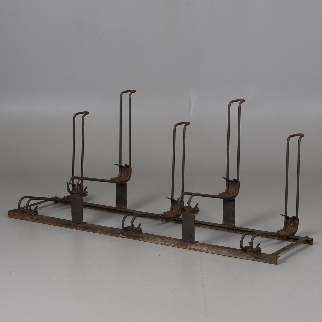 Cykelställ, smide, mitten utav 1900-talet.