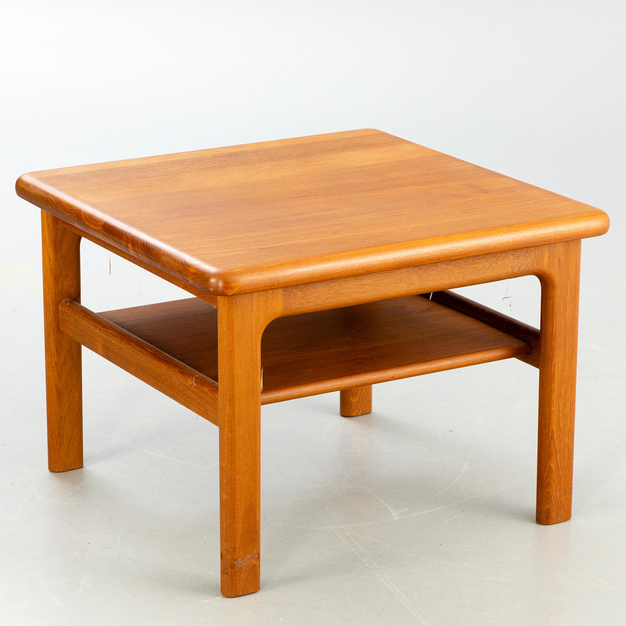 Niels Bach, teak soffbord, Danmark.