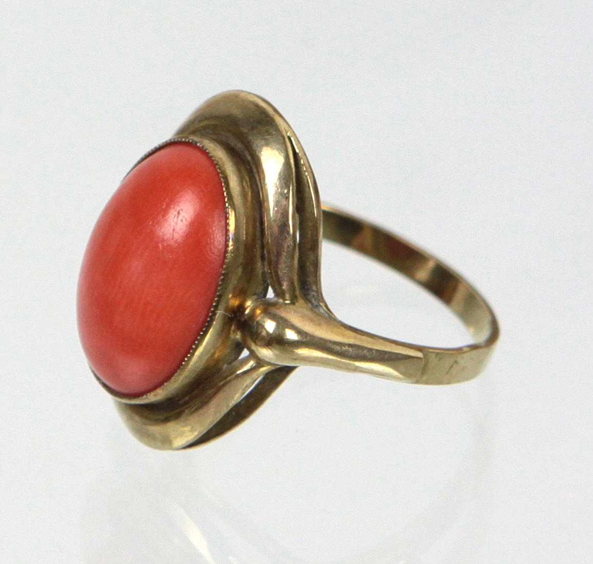 CORAL RING 333 gult guld.