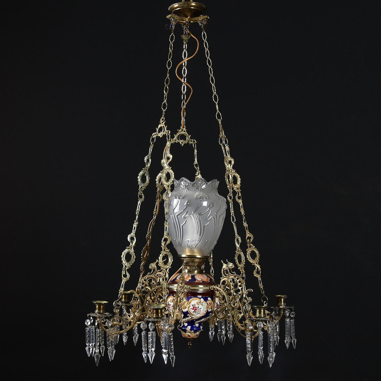 TAKLAMPA, majolika, 1900-talets första hälft. Höjd 102 cm.