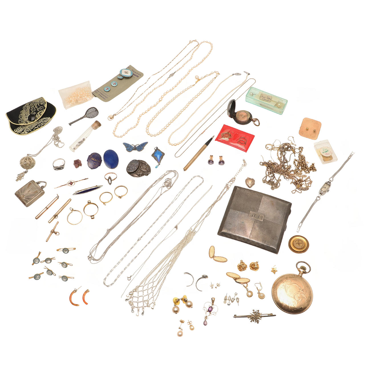A QUANTITY OF ASSORTED JEWELLERY.