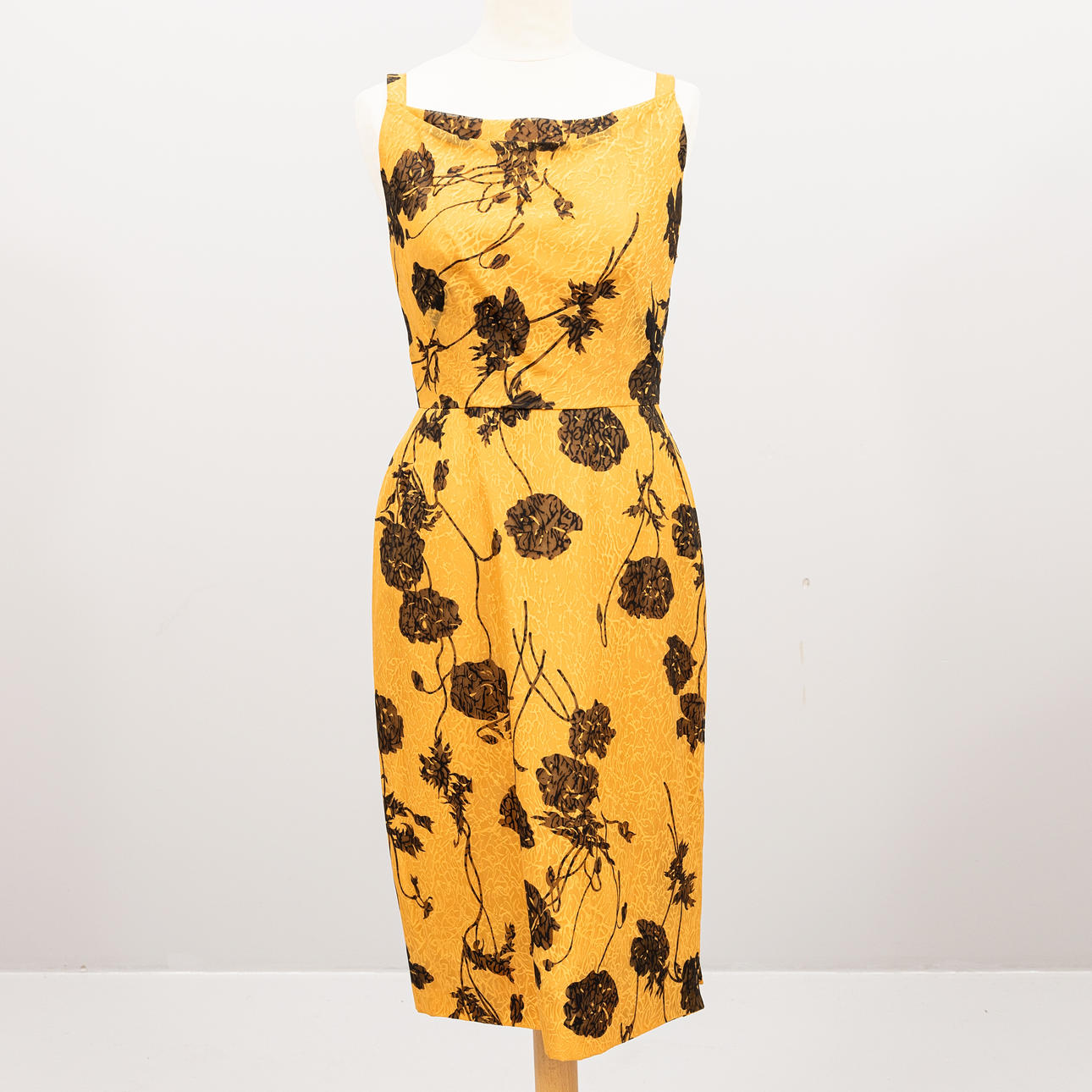 ROBELL, a 1960's dress.