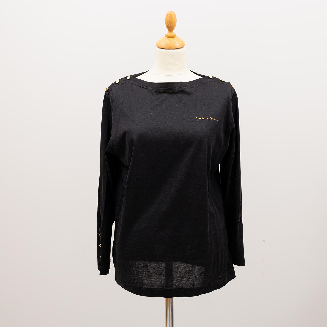 YVES SAINT LAURENT, sweatshirt.