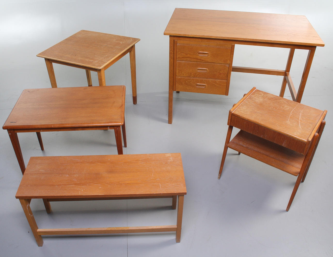 TEAKMÖBLER, 5 delar, 1950/60 tal.