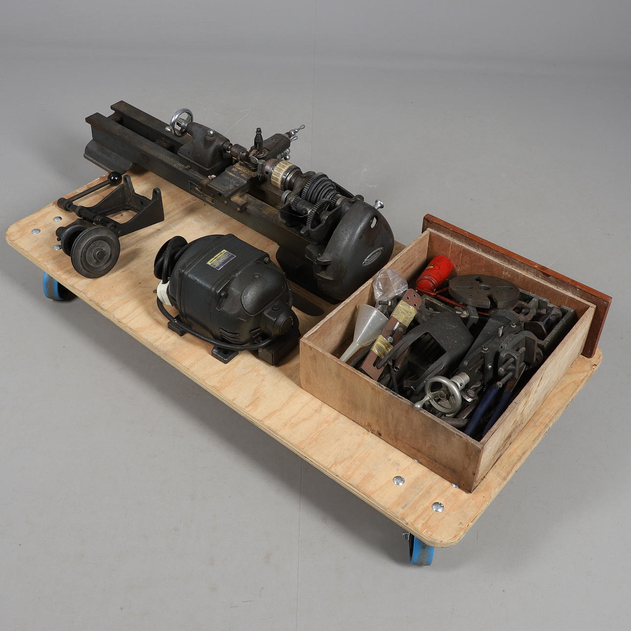 METAL WORKING LATHE & ACCESSORIES.