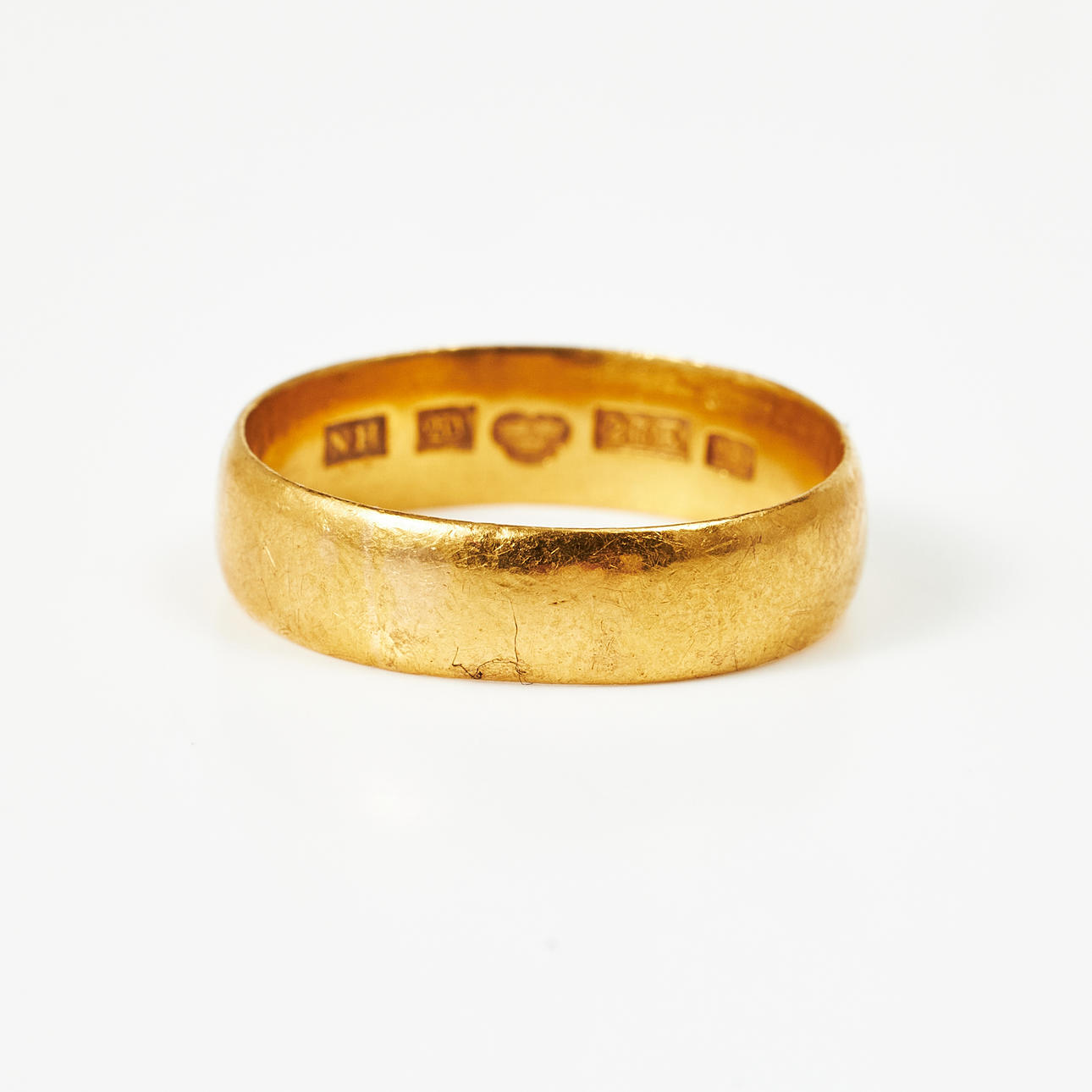 RING, 23 k gold, smooth model, Nils Högberg, Västervik 1900.