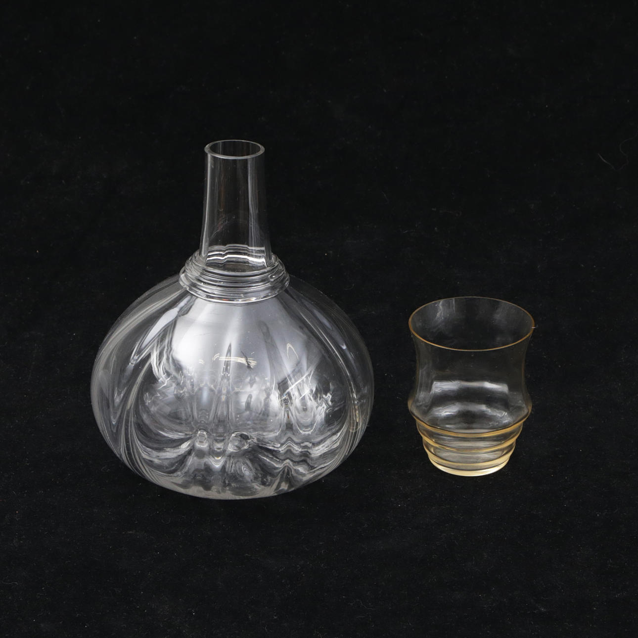 KARAHVI, lasia, 1800-tal.