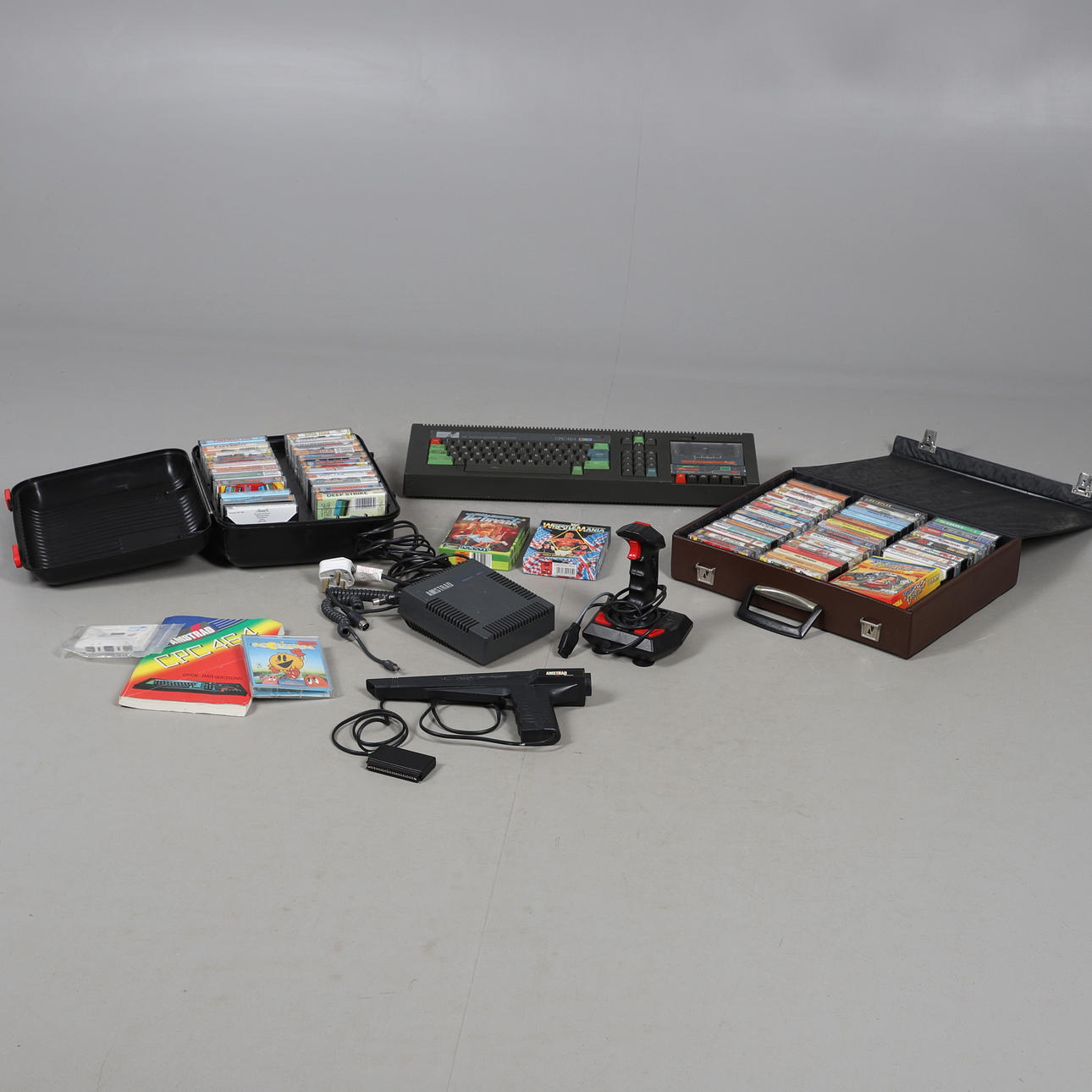 AMSTRAD PERSONAL COMPUTER, GAMES & ACCESSORIES.