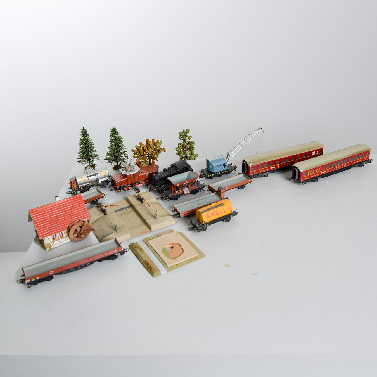 MÄRKLIN, locomotives, wagons and rails.