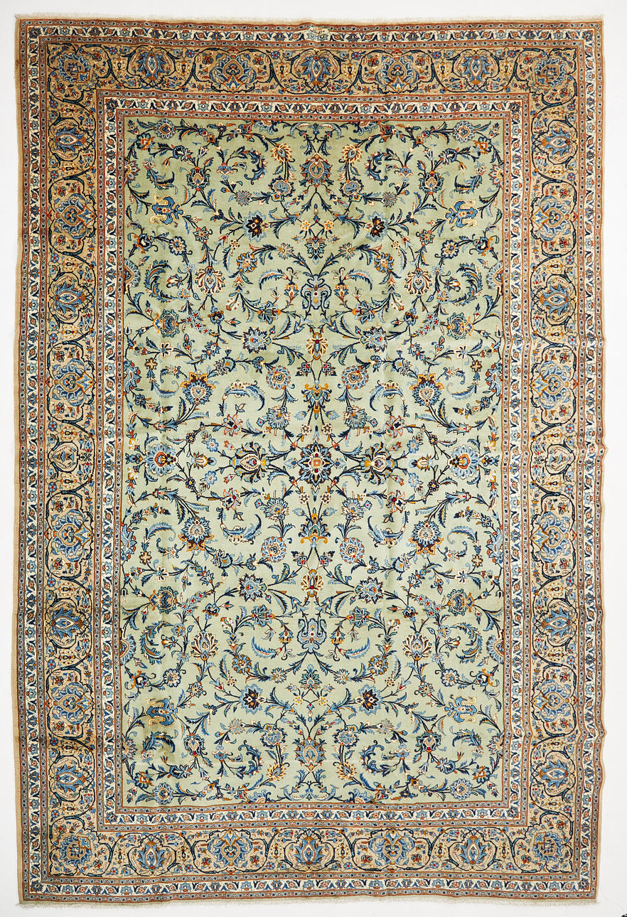 ORIENT CARPET. Kashan, Persian, semiantique, signed, approx. 397x280 cm.