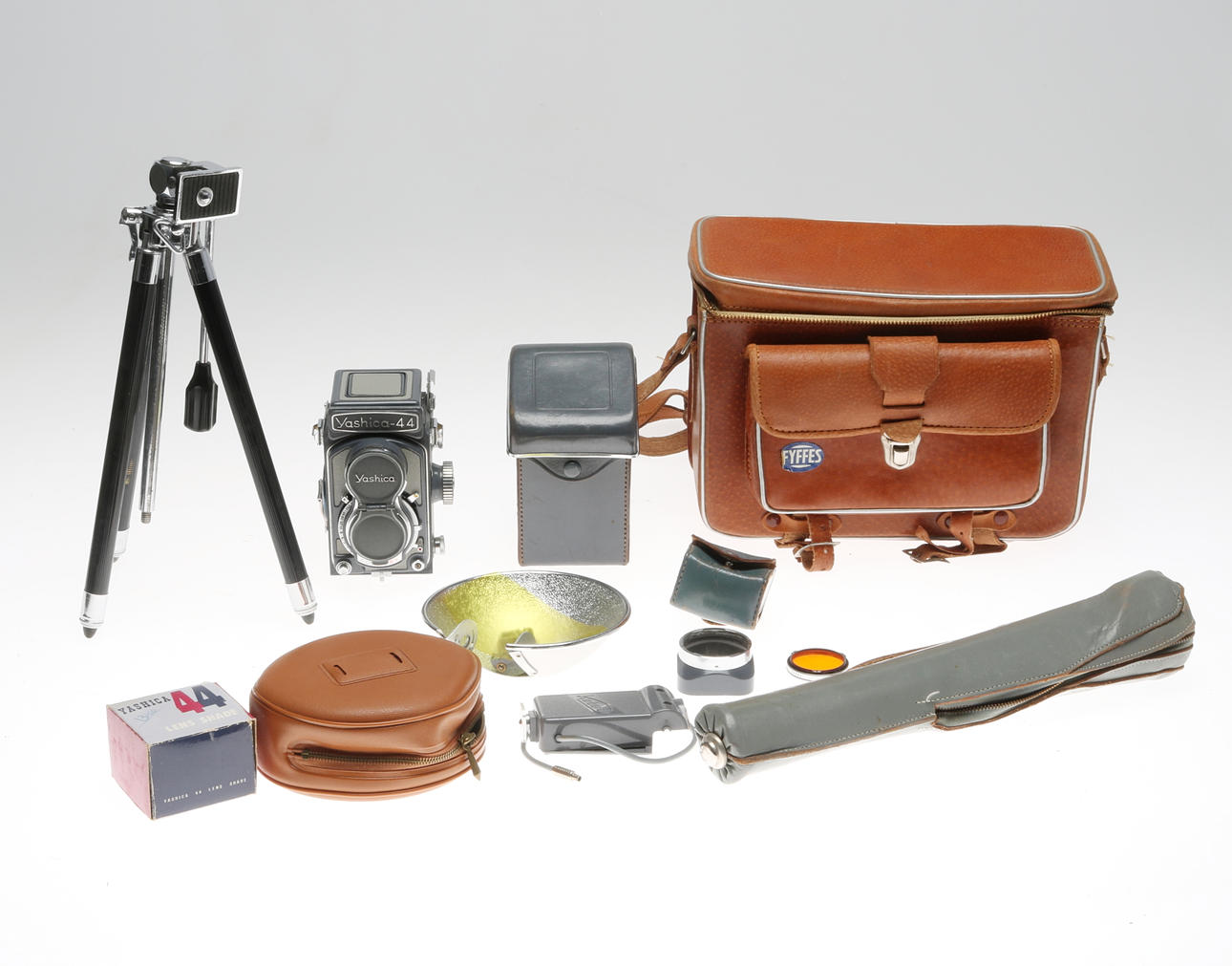 KAMERA samt tillbehör.