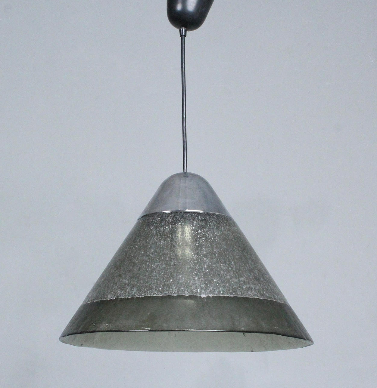 PEILL & PUTZLER. 1970s hanging lamp.