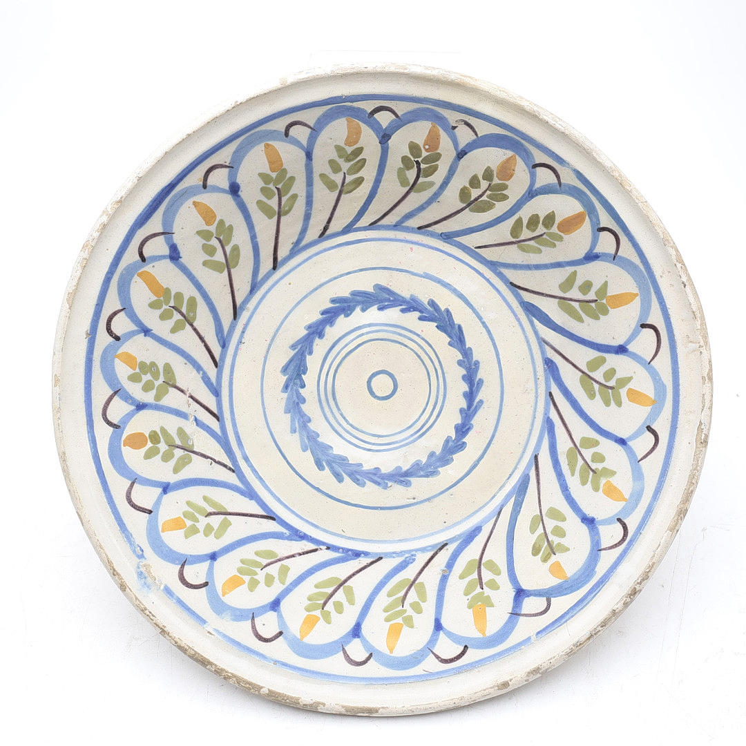 Levantine earthenware bowl, 19th Century.