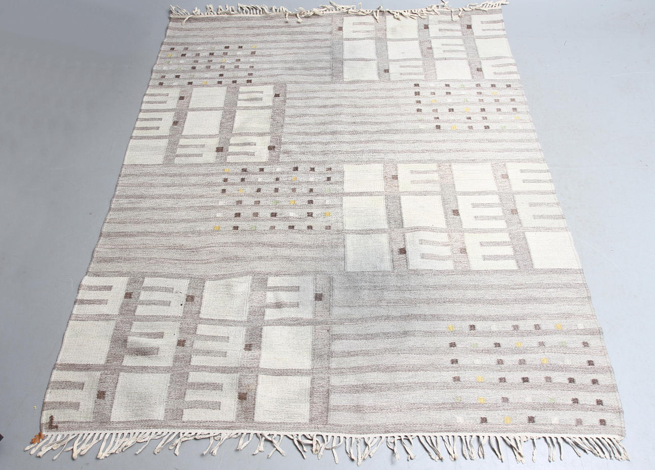 MATTA, rölakan, troligtvis polen, signerad "L", ca 257 x 204 cm.