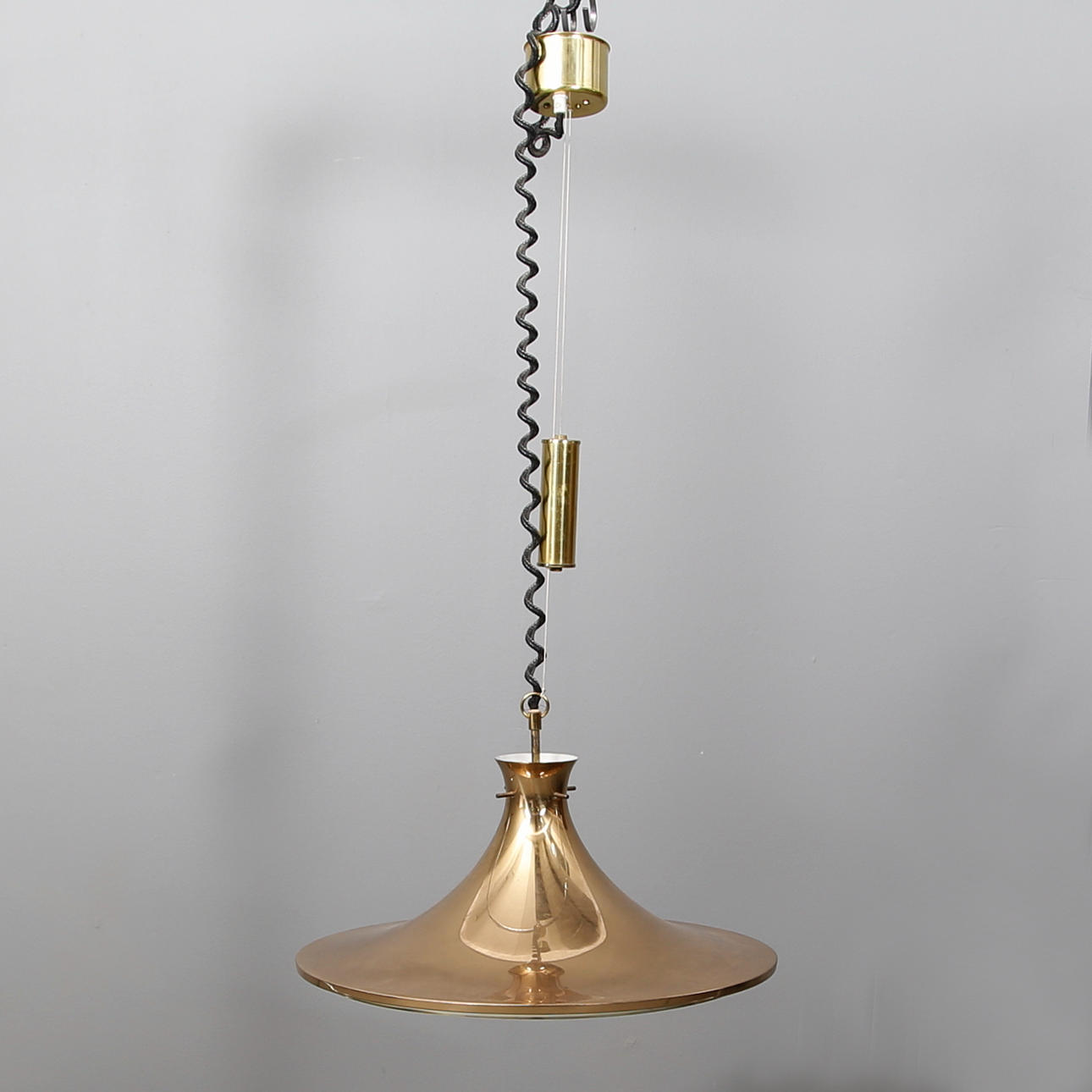 TAKLAMPA PENDEL, mässing, med hiss, 1970-tal.